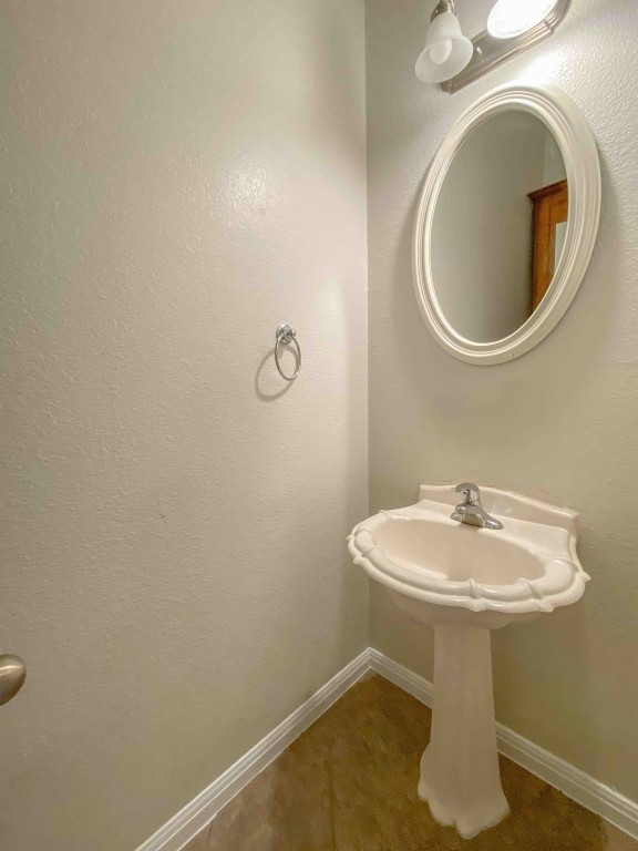 609 W 37th Street , Austin, TX, 78705 | 9703325 | Realty Texas LLC