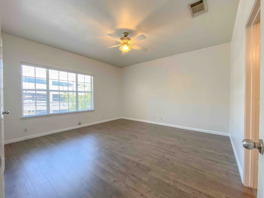 609 W 37th Street , Austin, TX, 78705 | 9703325 | Realty Texas LLC