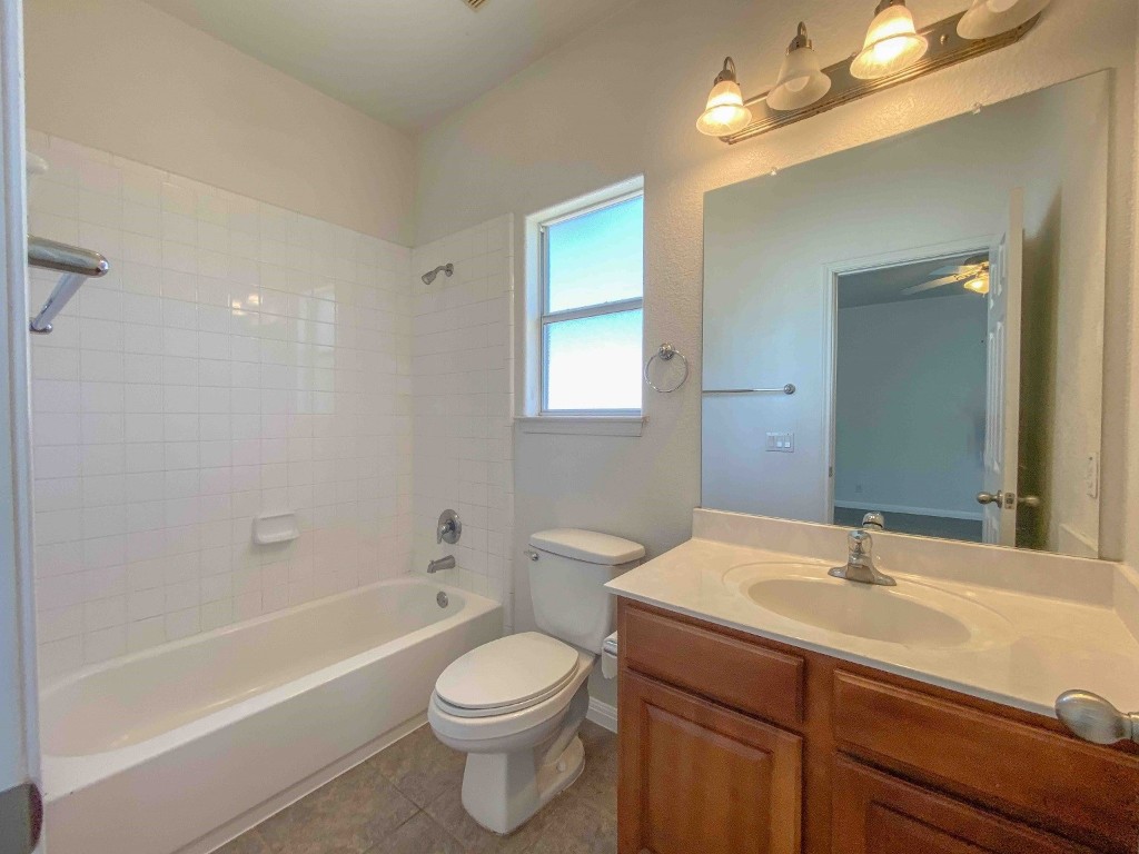 609 W 37th Street , Austin, TX, 78705 | 9703325 | Realty Texas LLC