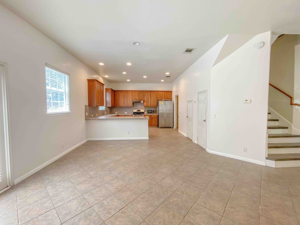 609 W 37th Street , Austin, TX, 78705 | 9703325 | Realty Texas LLC