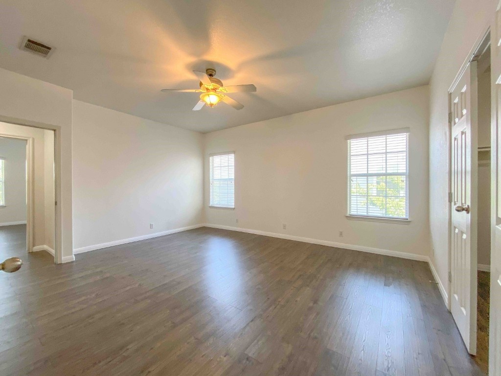 609 W 37th Street , Austin, TX, 78705 | 9703325 | Realty Texas LLC
