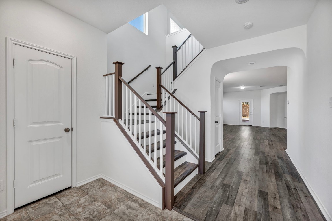 100 West Point Way,Elgin, TX 78621