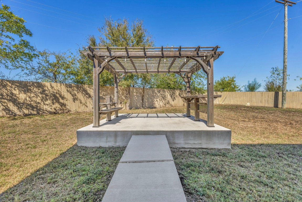 100 West Point Way,Elgin, TX 78621
