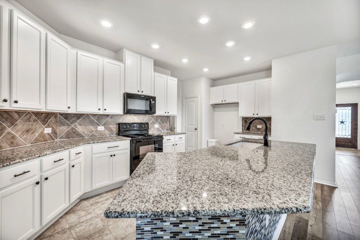 100 West Point Way,Elgin, TX 78621