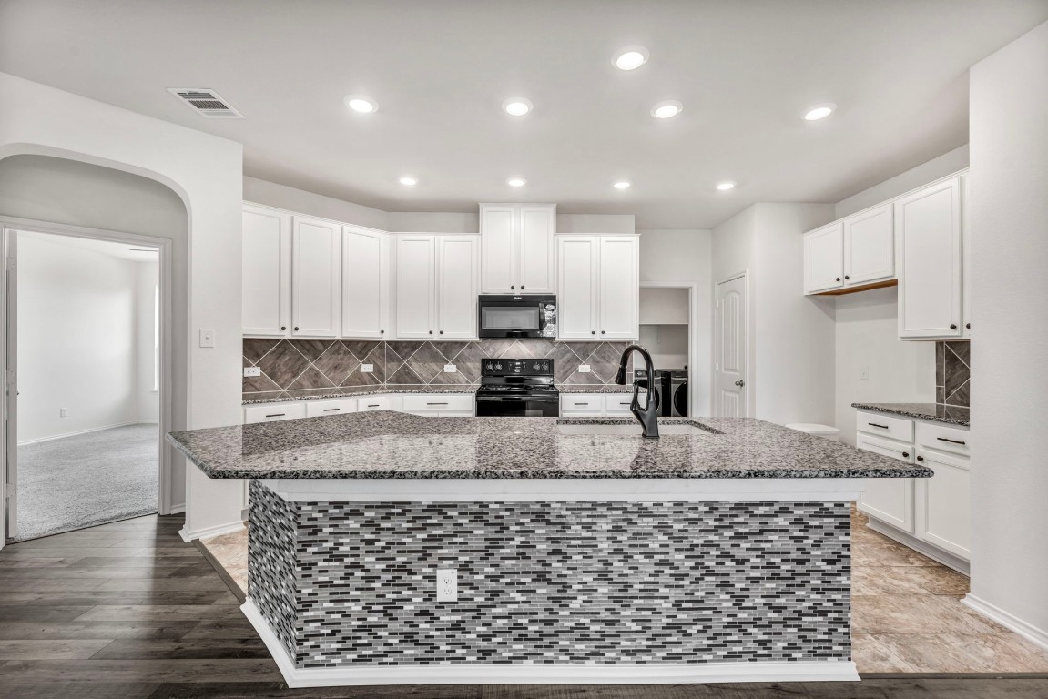 100 West Point Way,Elgin, TX 78621