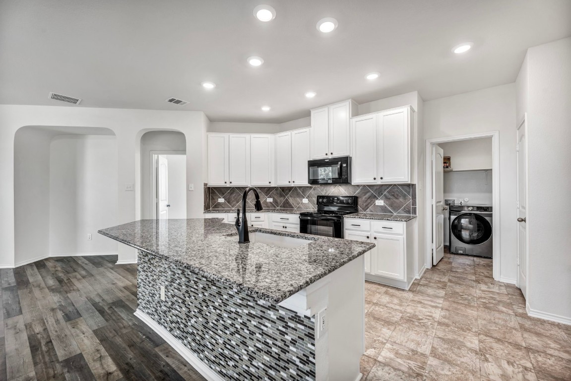 100 West Point Way,Elgin, TX 78621