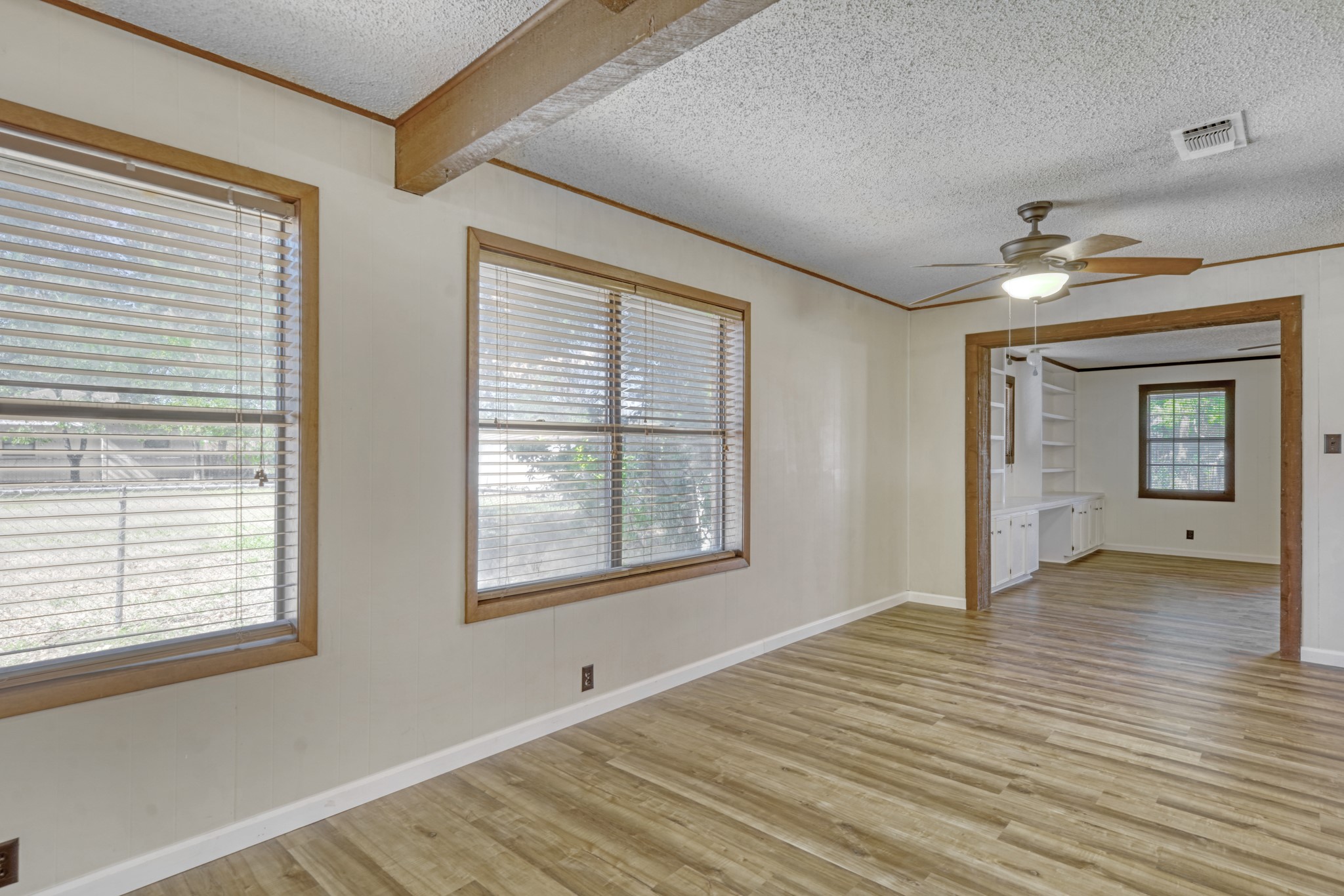 203 S Tammye Lane , Madisonville, TX, 77864 | 60163359 | Realty Texas LLC