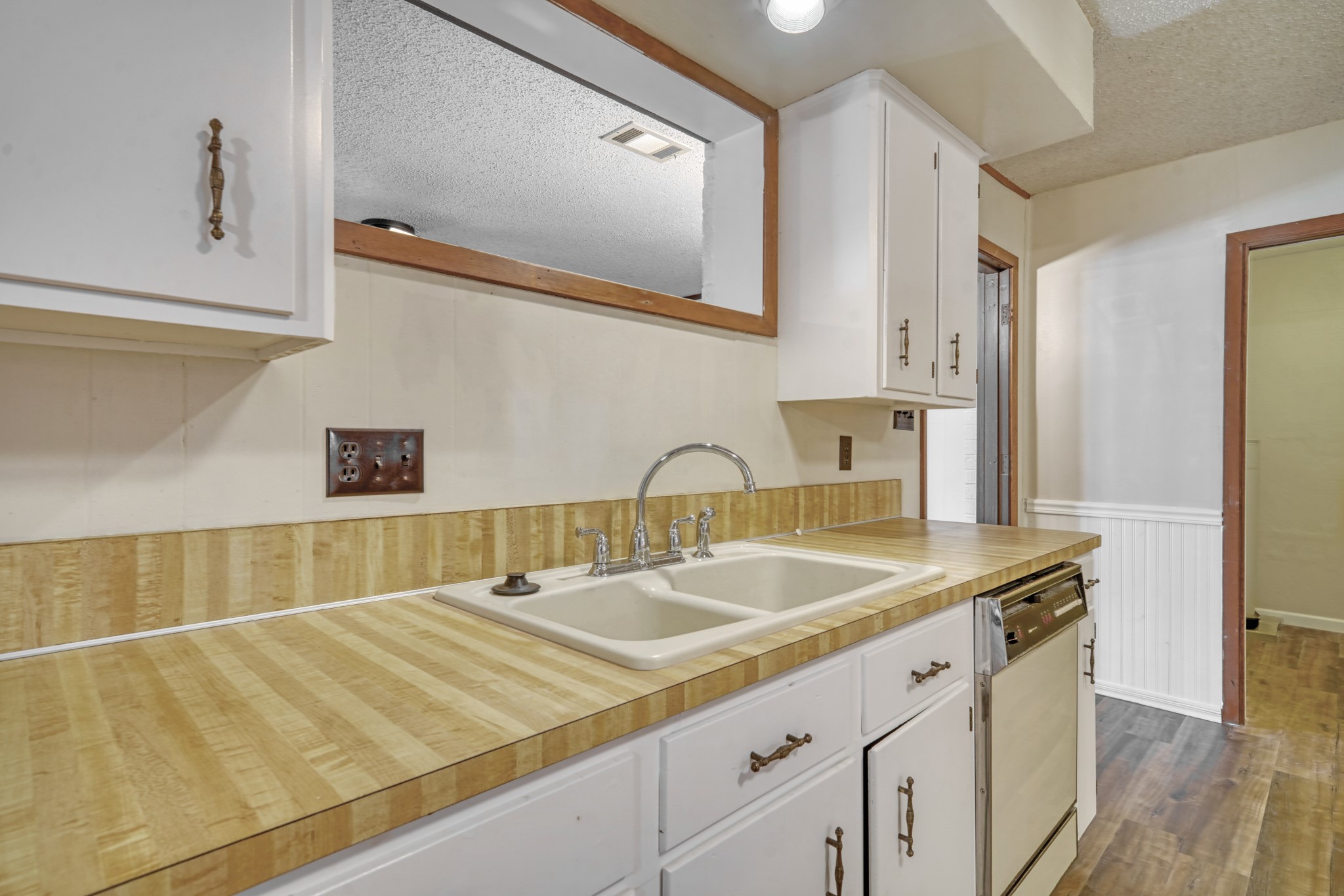 203 S Tammye Lane , Madisonville, TX, 77864 | 60163359 | Realty Texas LLC