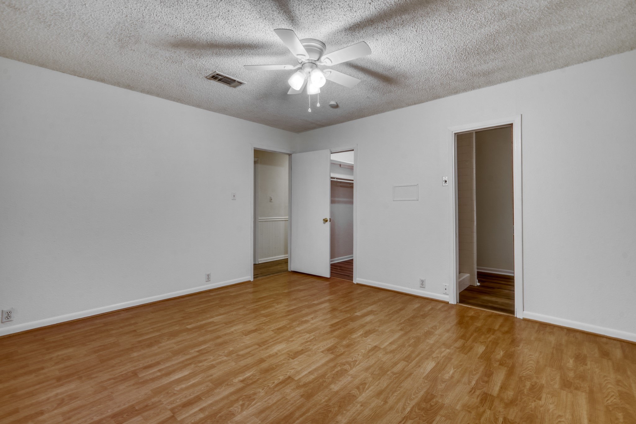 203 S Tammye Lane , Madisonville, TX, 77864 | 60163359 | Realty Texas LLC