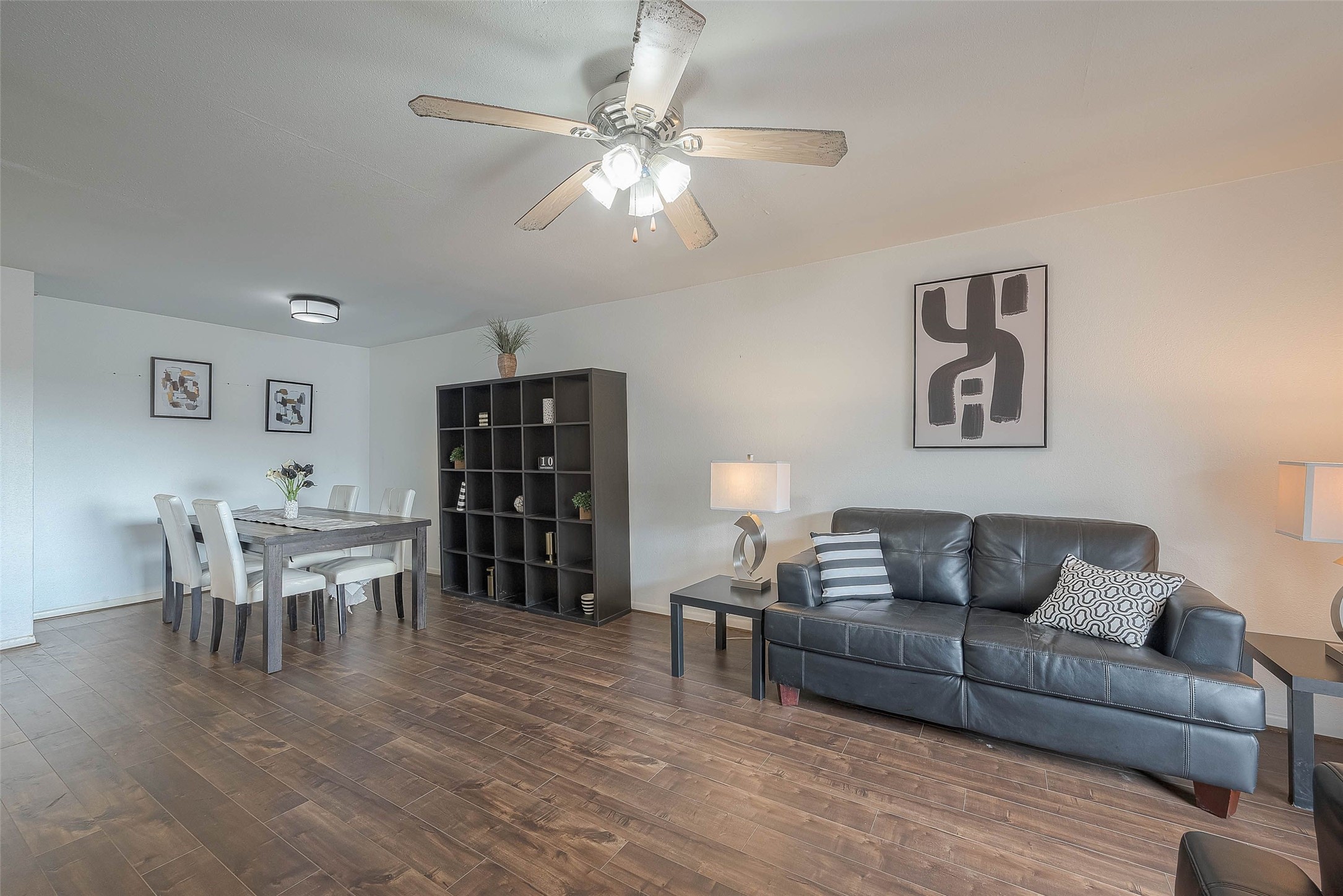 3025 Walnut Bend Lane 32 , Houston, TX, 77042 | 7968934 | Realty Texas LLC
