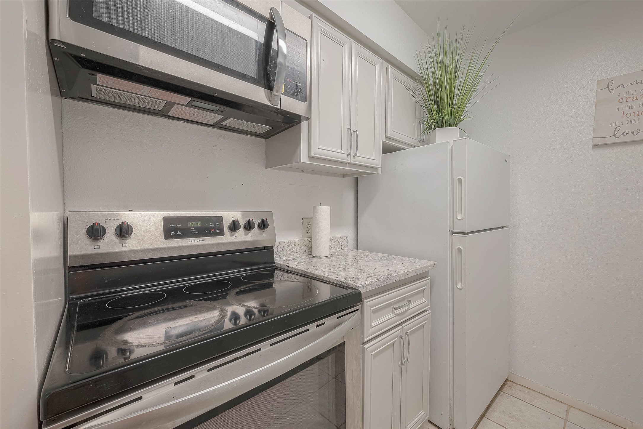 3025 Walnut Bend Lane 32 , Houston, TX, 77042 | 7968934 | Realty Texas LLC