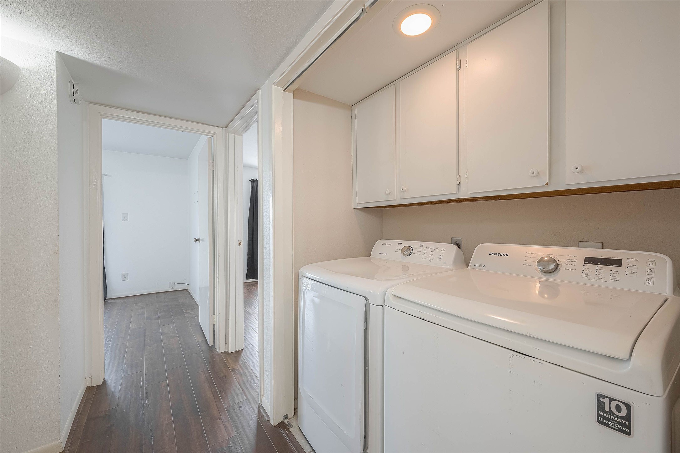 3025 Walnut Bend Lane 32 , Houston, TX, 77042 | 7968934 | Realty Texas LLC