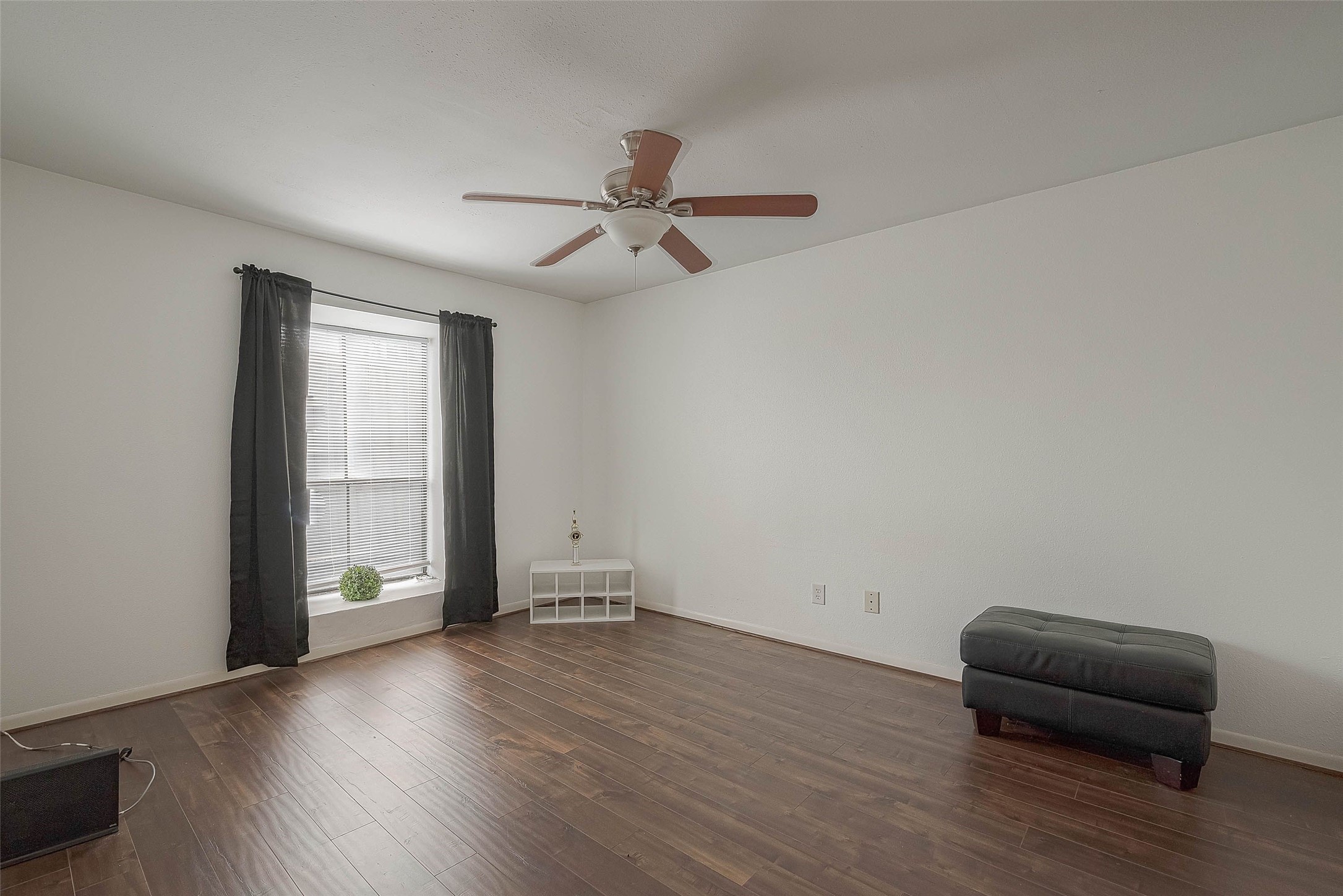 3025 Walnut Bend Lane 32 , Houston, TX, 77042 | 7968934 | Realty Texas LLC