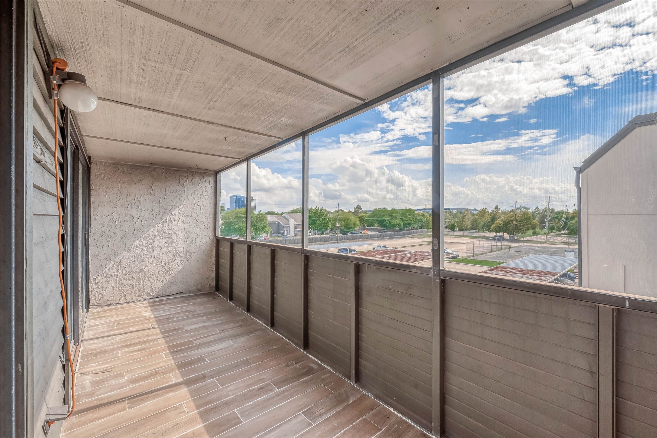 3025 Walnut Bend Lane 32 , Houston, TX, 77042 | 7968934 | Realty Texas LLC