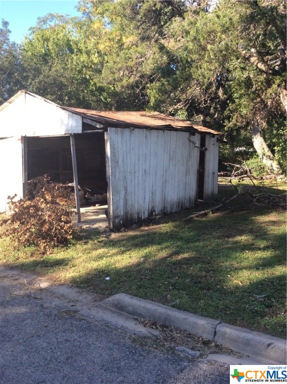 501 W Clayton Street , Cuero, TX, 77954 | 526698 | Realty Texas LLC