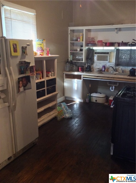 501 W Clayton Street , Cuero, TX, 77954 | 526698 | Realty Texas LLC