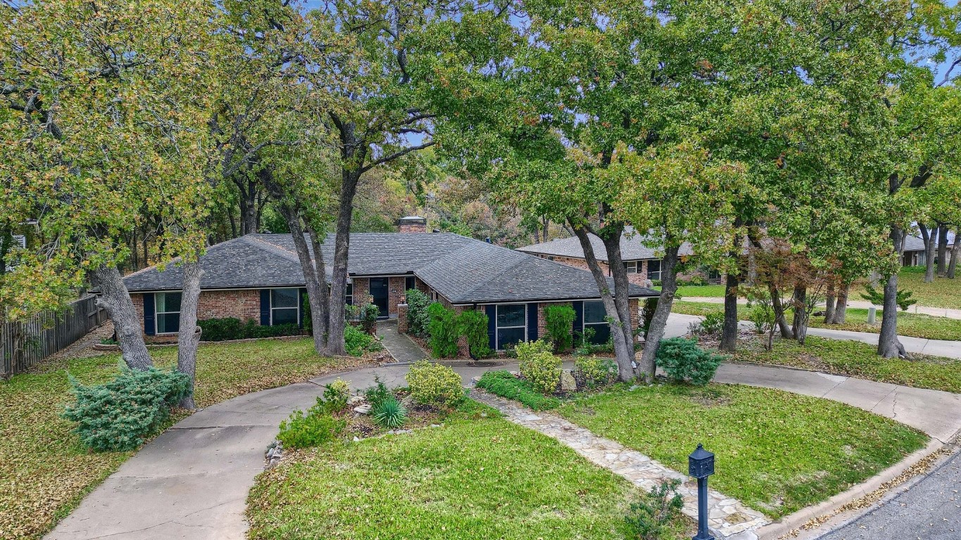 2401 Canyon Creek Drive , Sherman, TX, 75092 | 20476620 | Realty Texas LLC