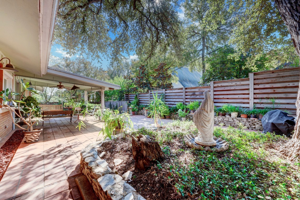 1617 Elmhurst Drive , Austin, TX, 78741 | 1850273 | Realty Texas LLC