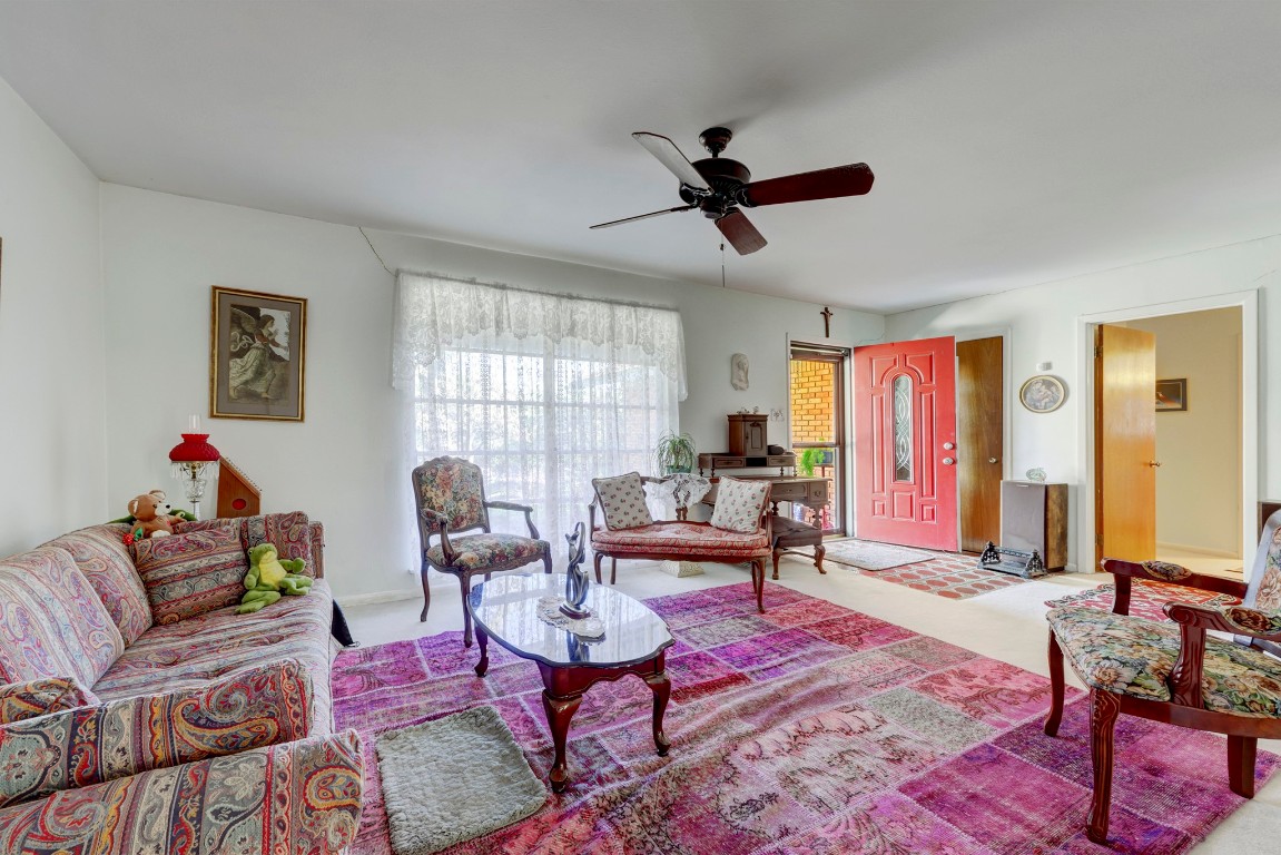 1617 Elmhurst Drive , Austin, TX, 78741 | 1850273 | Realty Texas LLC