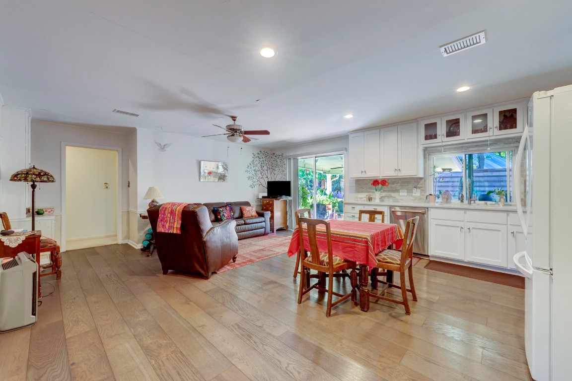 1617 Elmhurst Drive , Austin, TX, 78741 | 1850273 | Realty Texas LLC