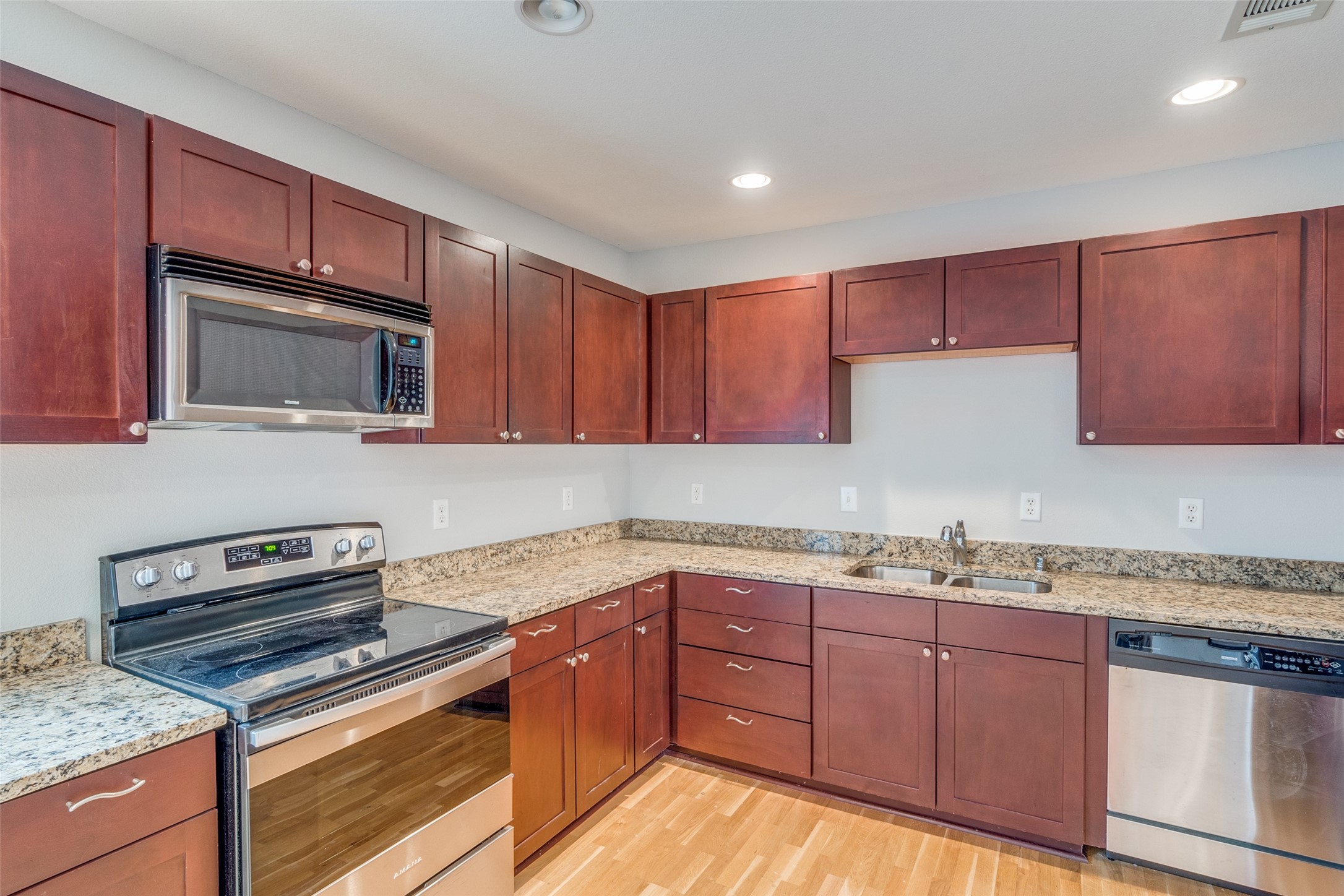 2722 Knight Street 205A , Dallas, TX, 75219 | 20479703 | Realty Texas LLC