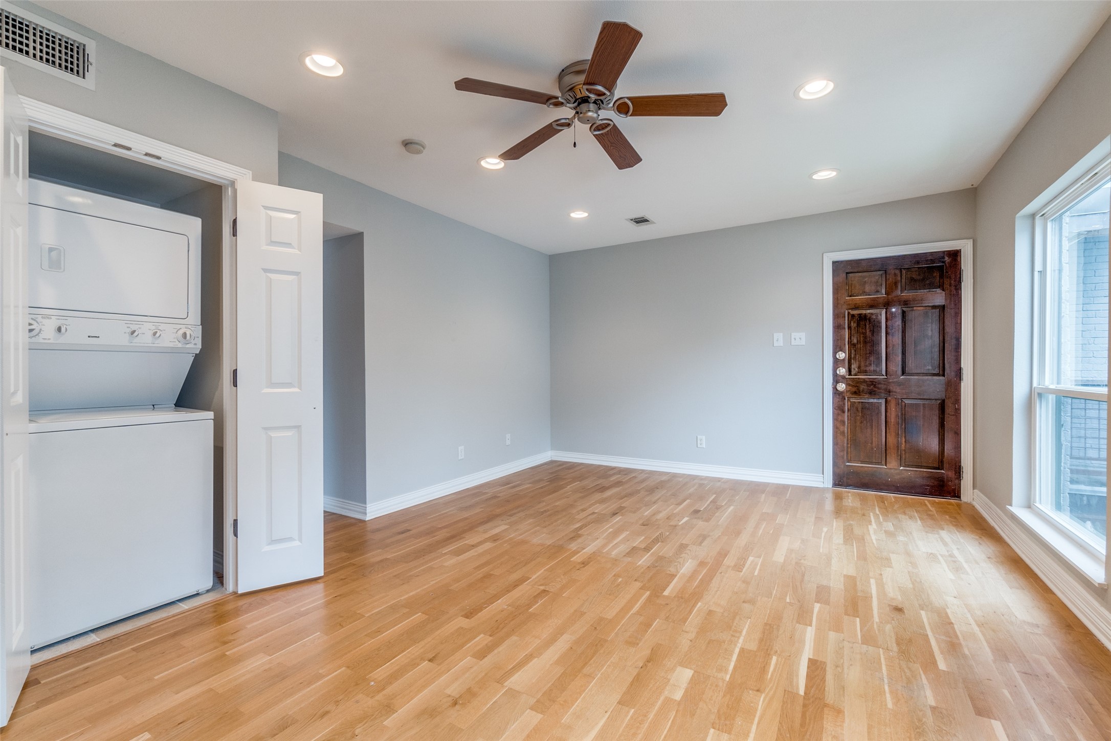 2722 Knight Street 205A , Dallas, TX, 75219 | 20479703 | Realty Texas LLC