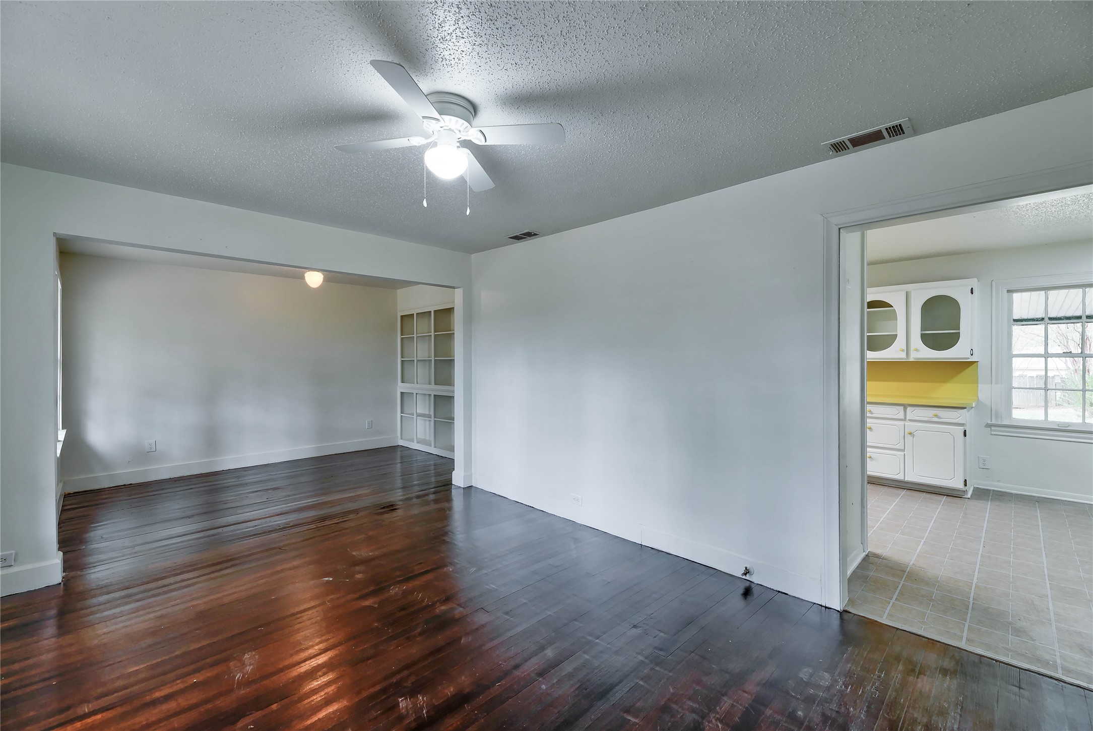 944 College Street , Jasper, TX, 75951 | 42411678 | Realty Texas LLC