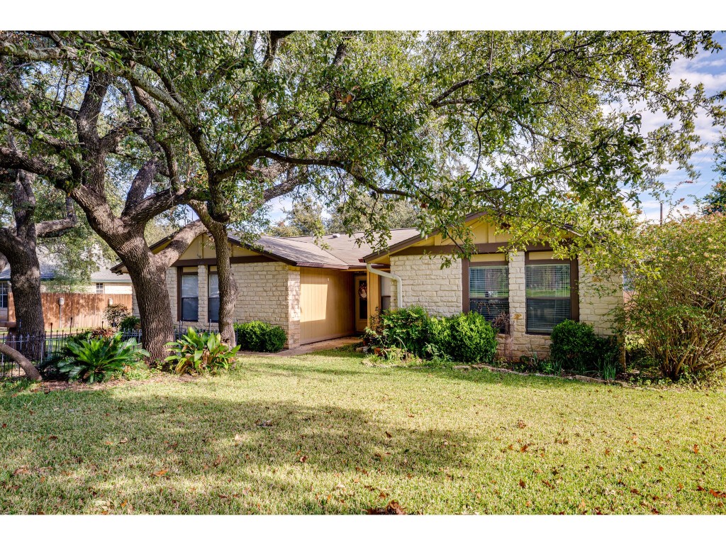 Sold: 2206 Castlewood Trail Blog Image Banner