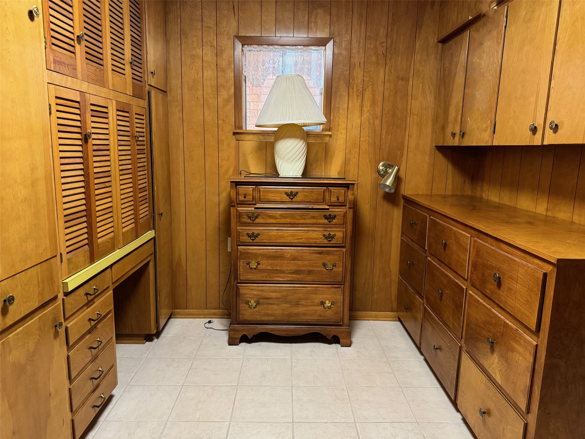 713 Sarah Jo ST, La Grange, TX, 78945 | 5633444 | Realty Texas LLC