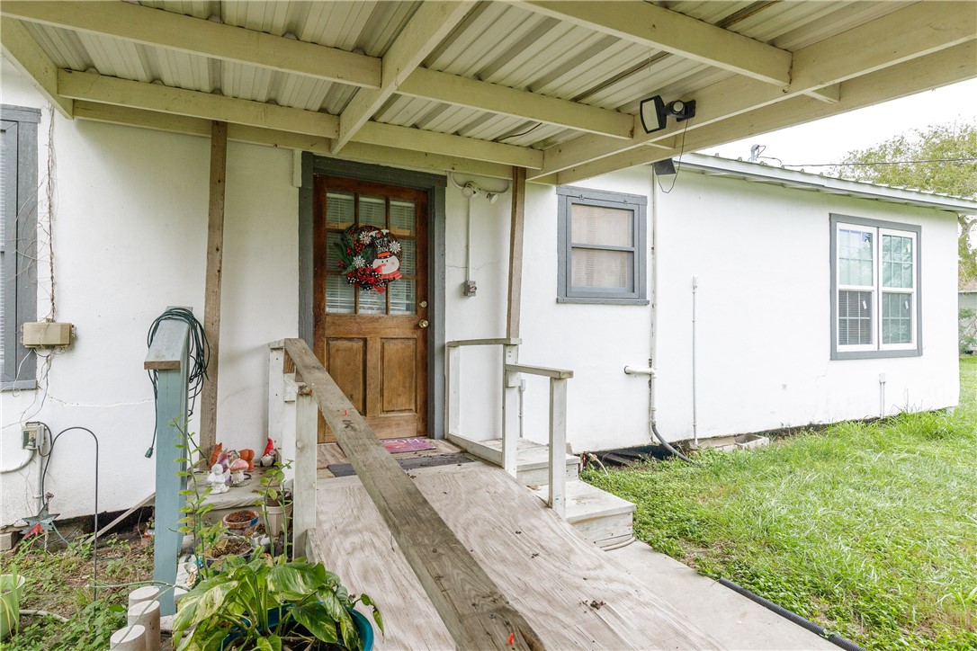 304 E RICHARD GARCIA Street , Driscoll, TX, 78351 | 431153 | Realty Texas LLC