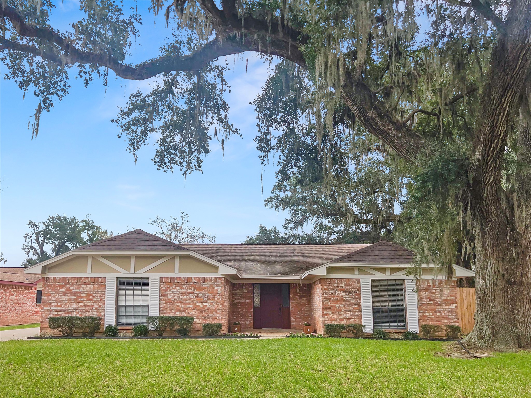 115 Spanish Moss Lane , Lake Jackson, TX, 77566 | 93671651 | Realty Texas LLC