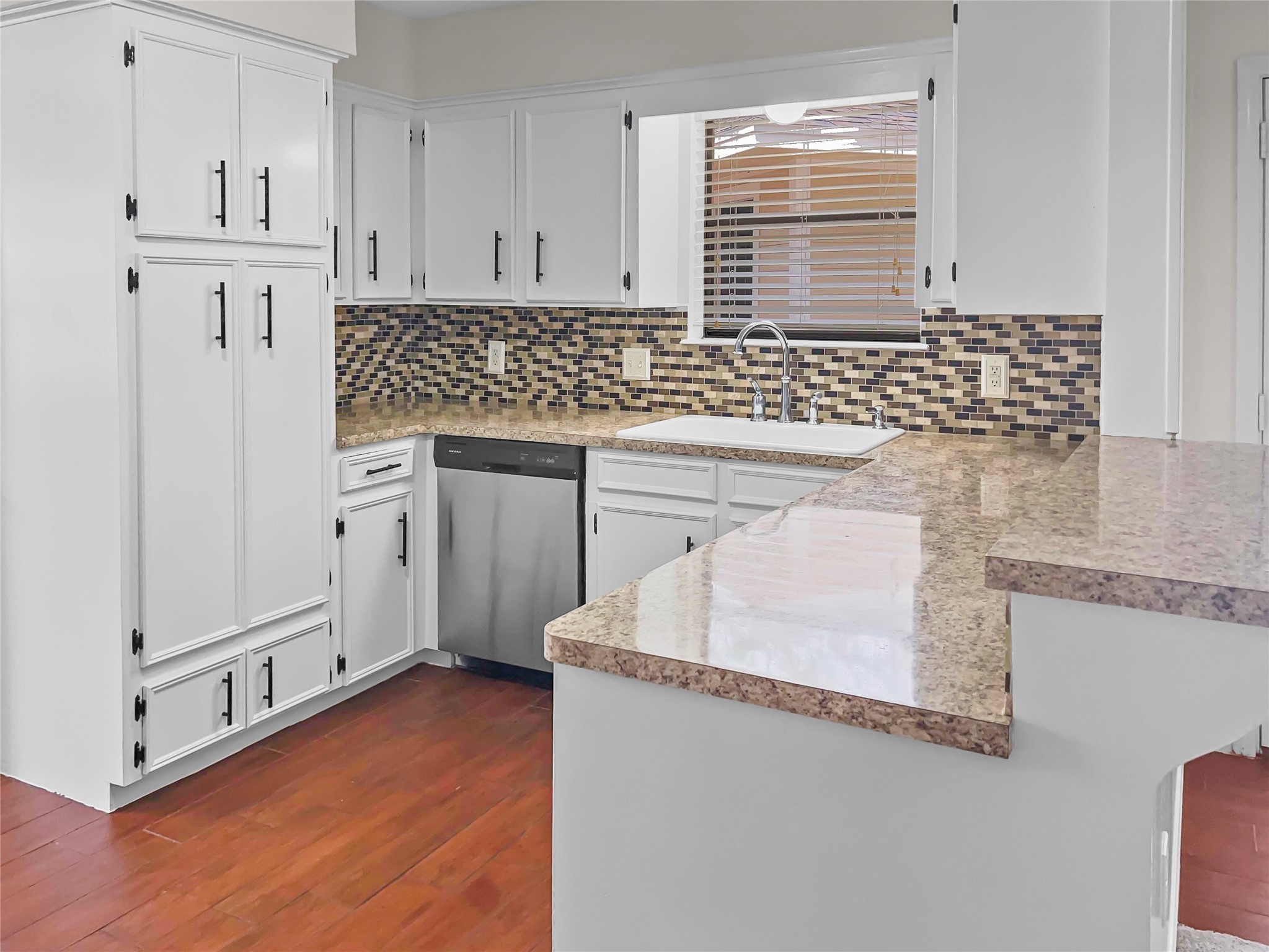 115 Spanish Moss Lane , Lake Jackson, TX, 77566 | 93671651 | Realty Texas LLC