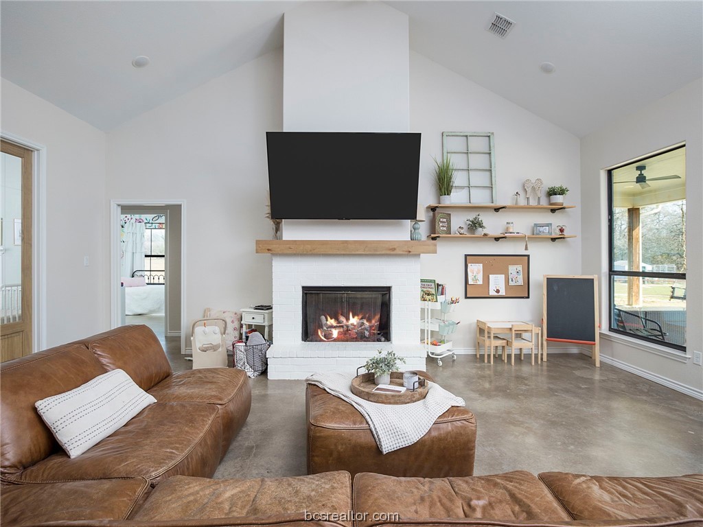 842 County Road 325 , Rockdale, TX, 76567 | 24000234 | Realty Texas LLC