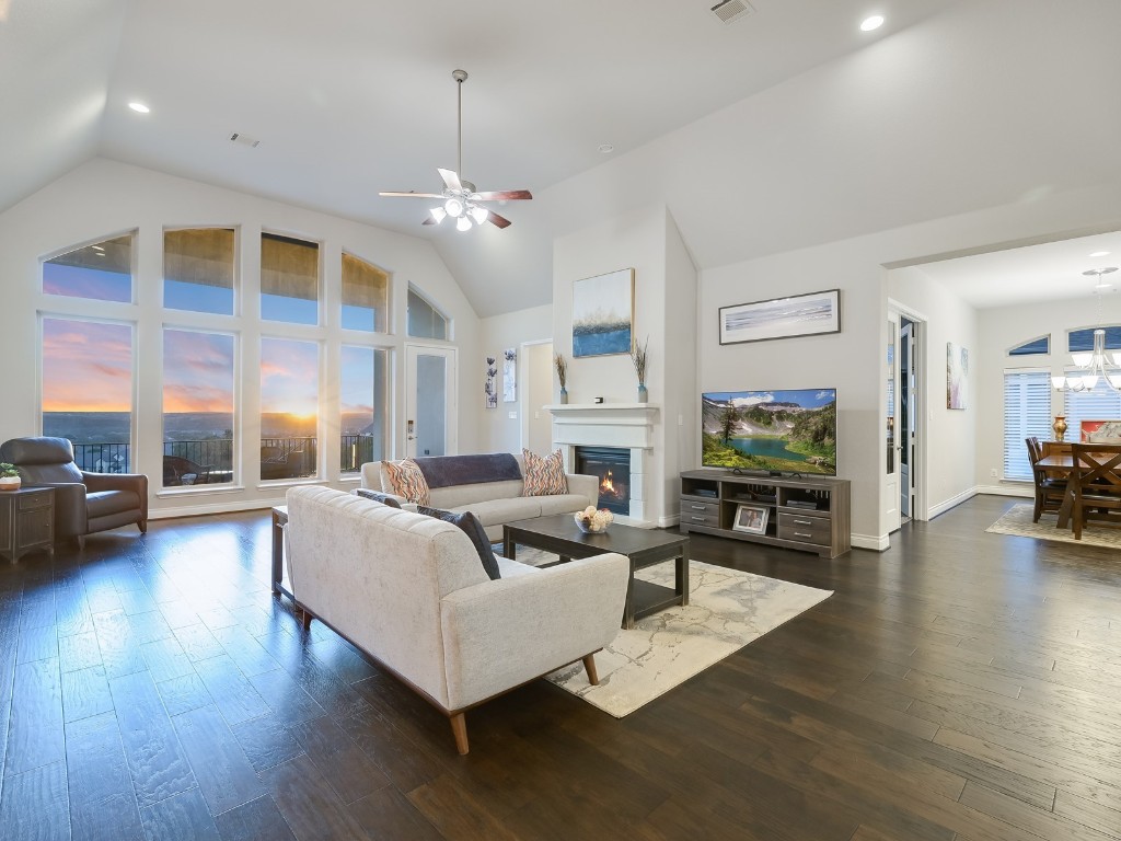 424 Rancho Sienna Loop , Georgetown, TX, 78628 | 4212478 | Realty Texas LLC