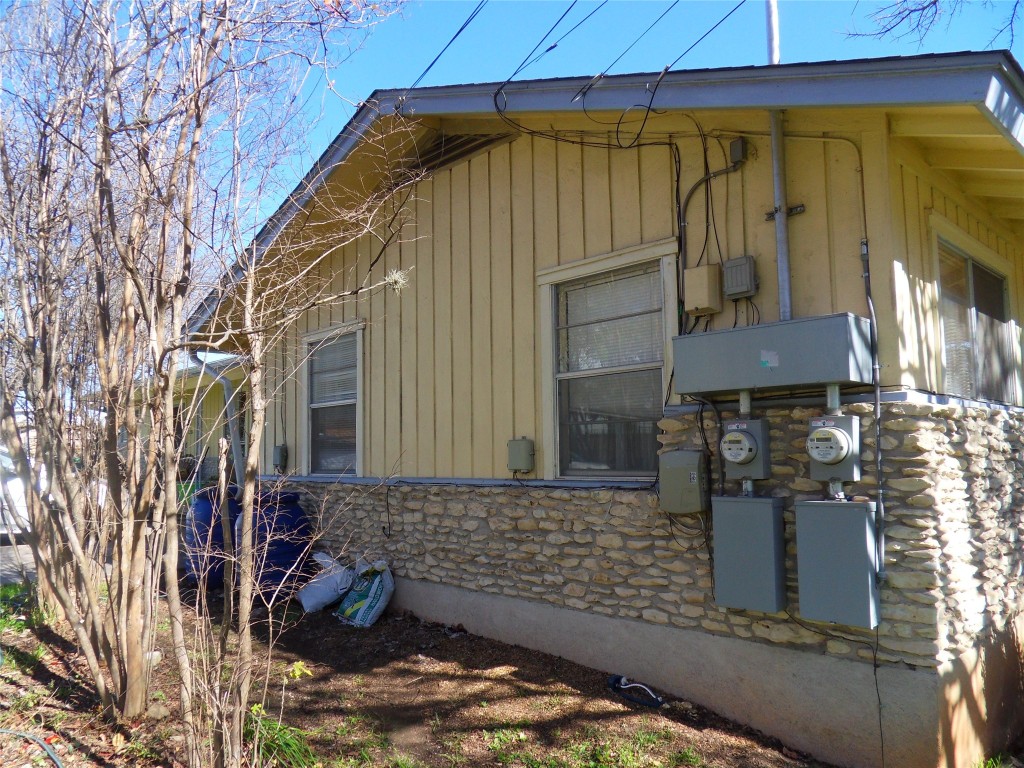 2216 Iva Lane , Austin, TX, 78704 | 9813802 | Realty Texas LLC