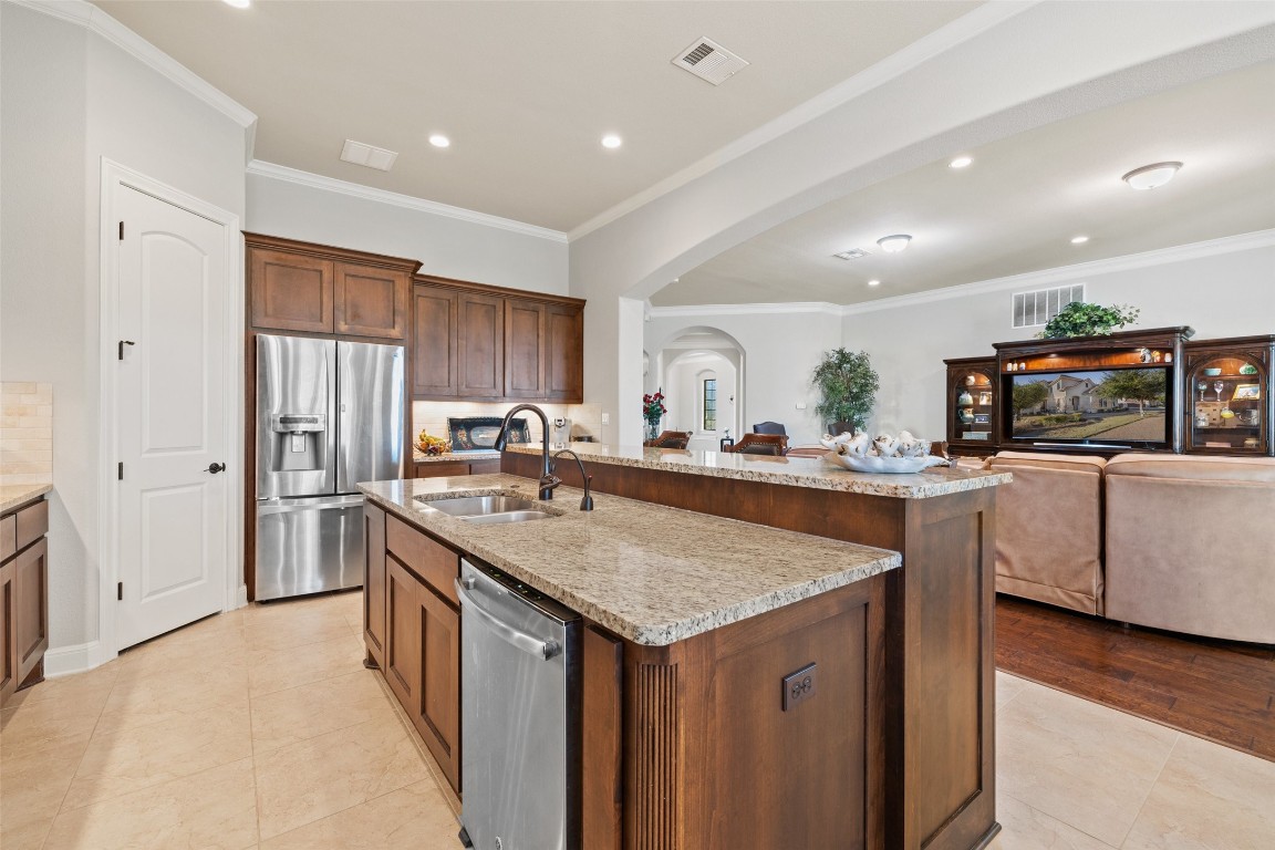 2210 University Club Drive 4A , Austin, TX, 78732 | 6457187 | Realty Texas LLC