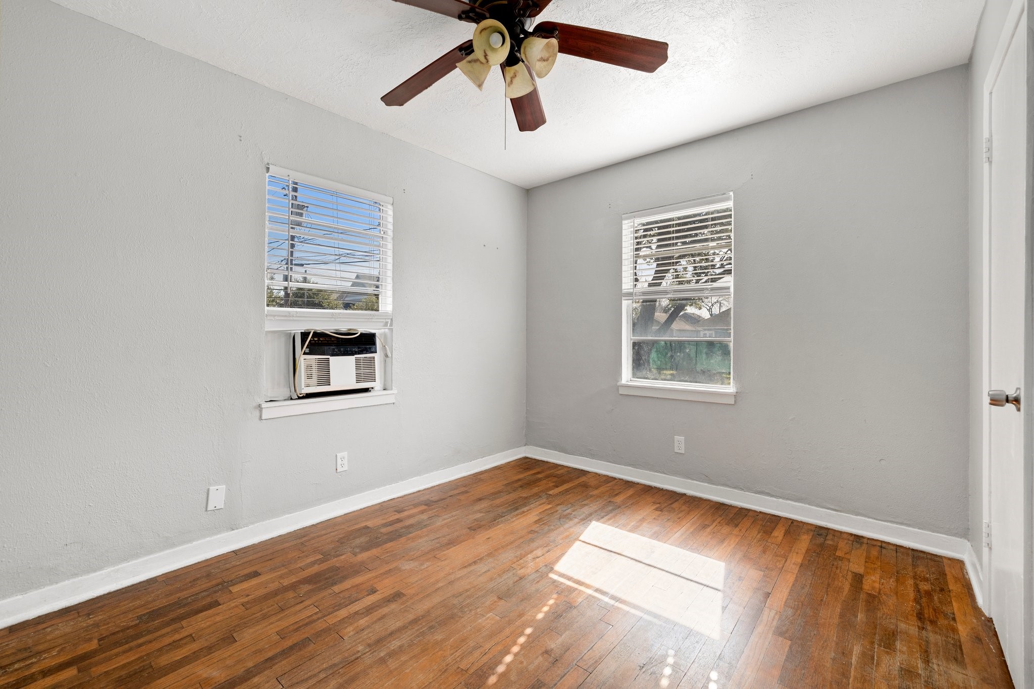5810 Michaux Street , Houston, TX, 77009 | 10528163 | Realty Texas LLC
