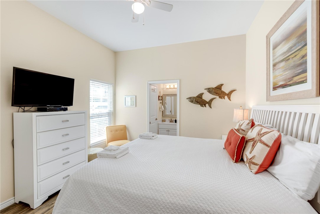 14920 ISLAND VILLAGE Dr, Corpus Christi, TX, 78418 | 434721 | Realty Texas LLC