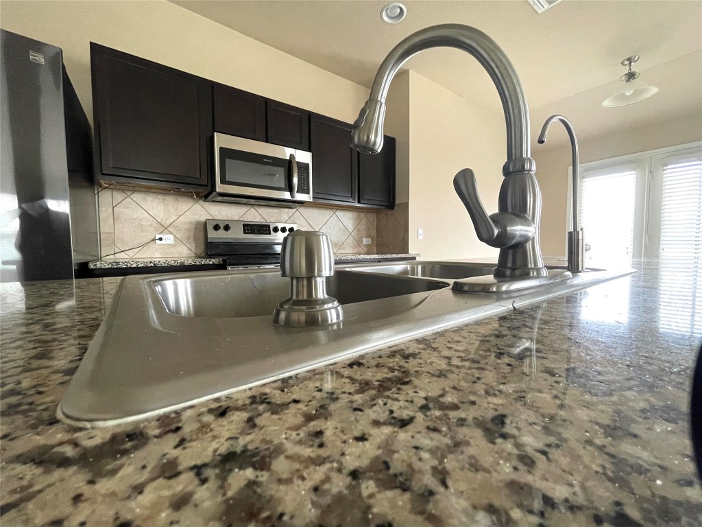 213 Garcitas Creek Lane , Hutto, TX, 78634 | 4668711 | Realty Texas LLC