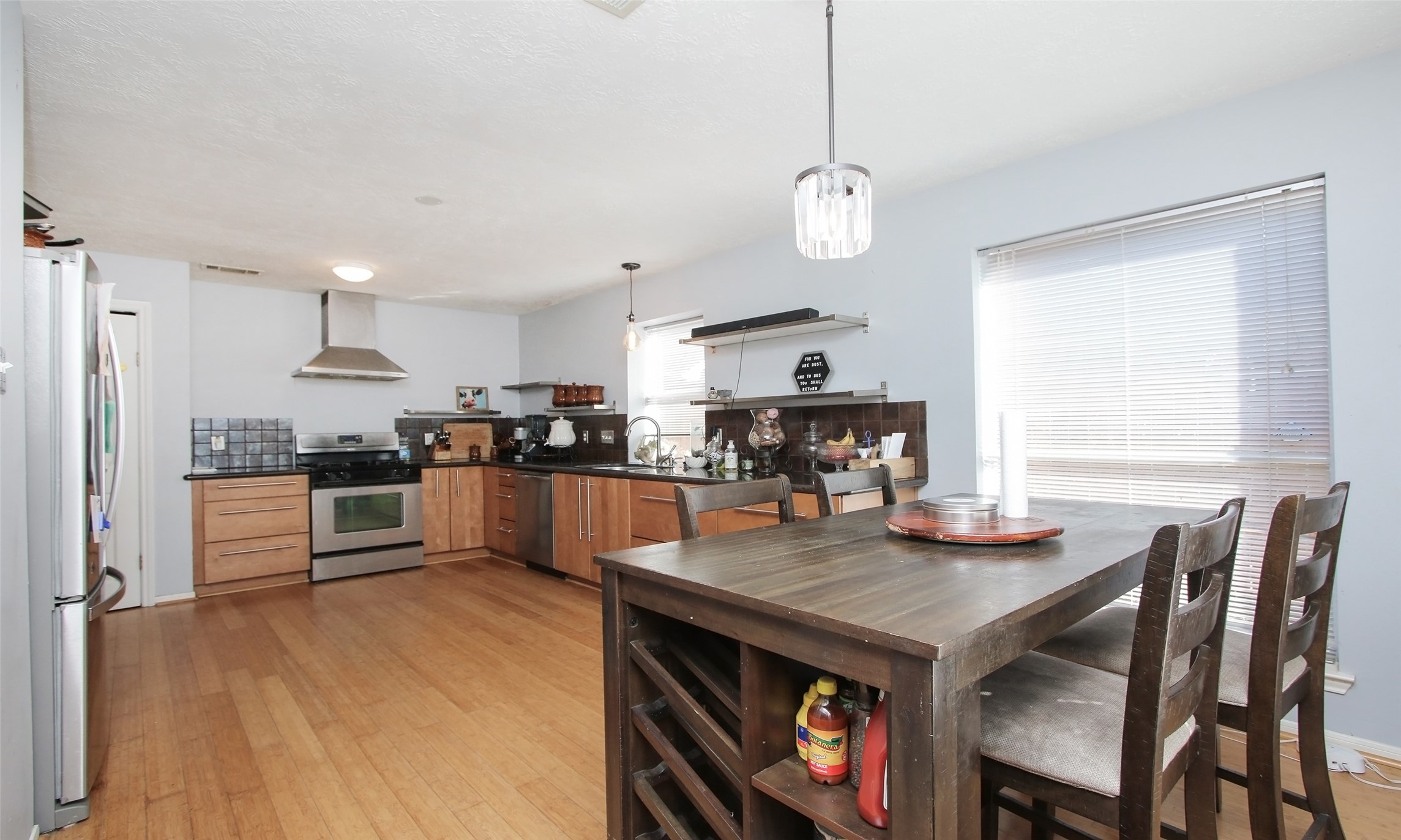 1619 Regal Blue Court , Fresno, TX, 77545 | 96902276 | Realty Texas LLC