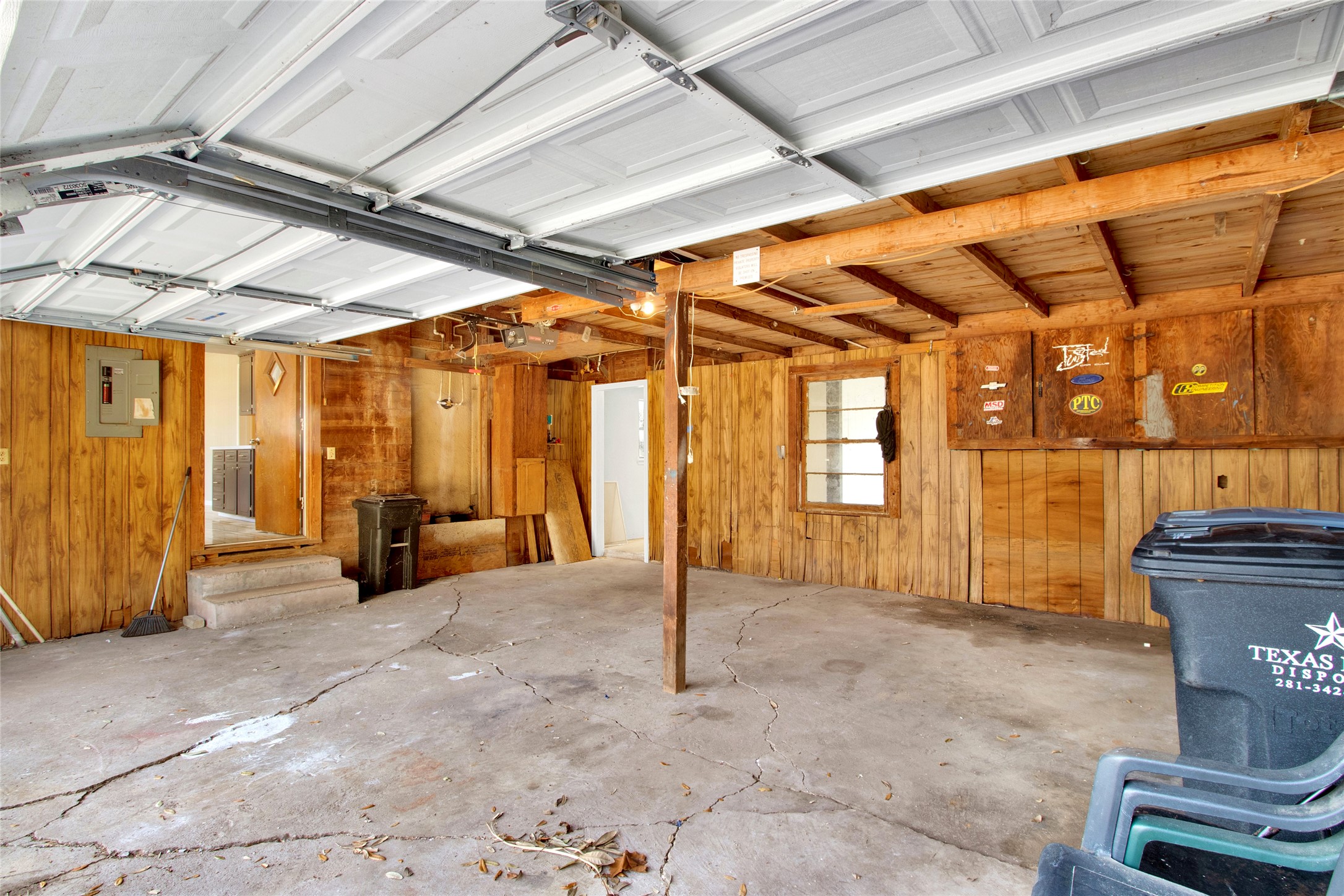 702 W Lang Street , Alvin, TX, 77511 | 44809362 | Realty Texas LLC
