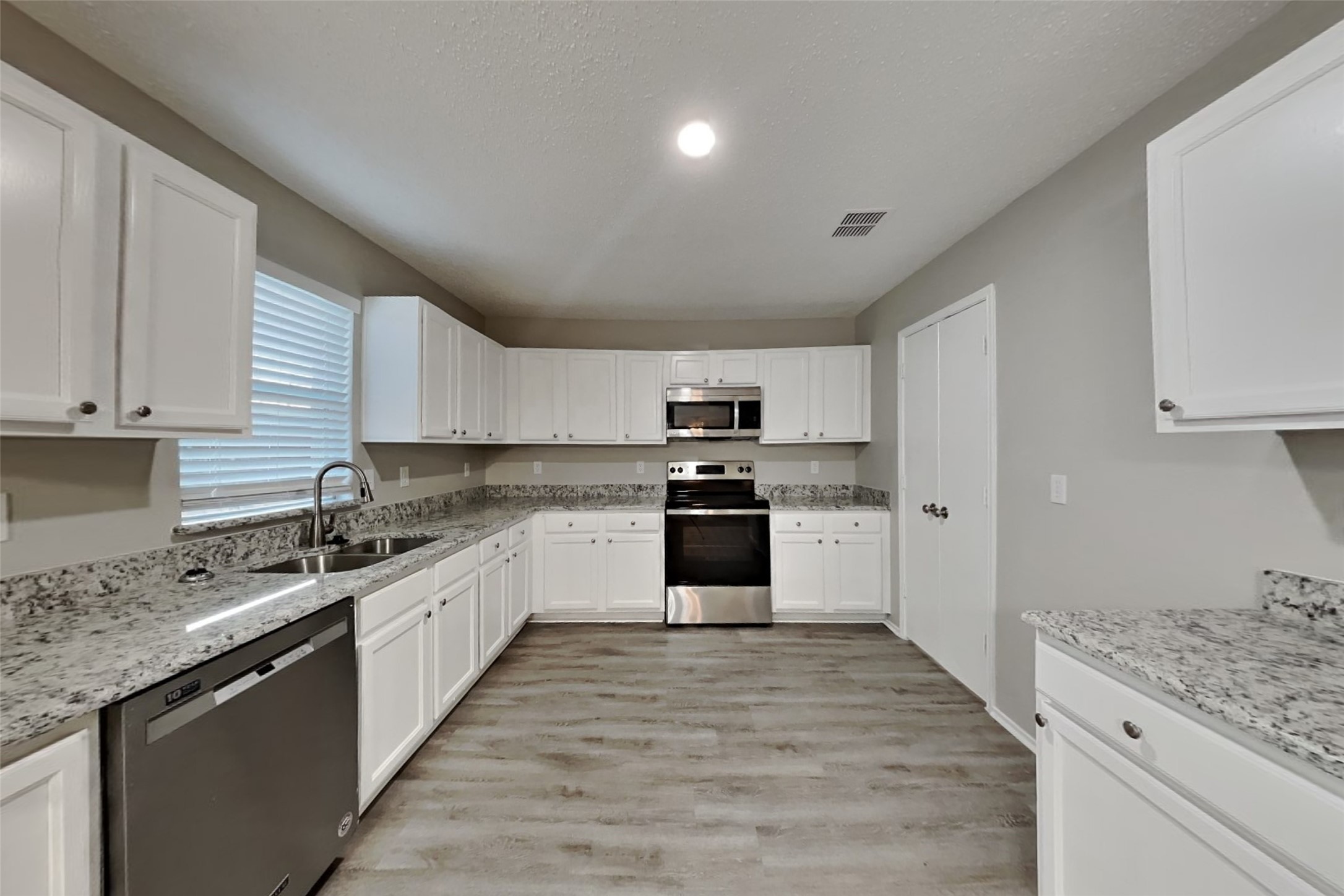6056 Crescenzio Drive , Grand Prairie, TX, 75052 | 20528053 | Realty Texas LLC
