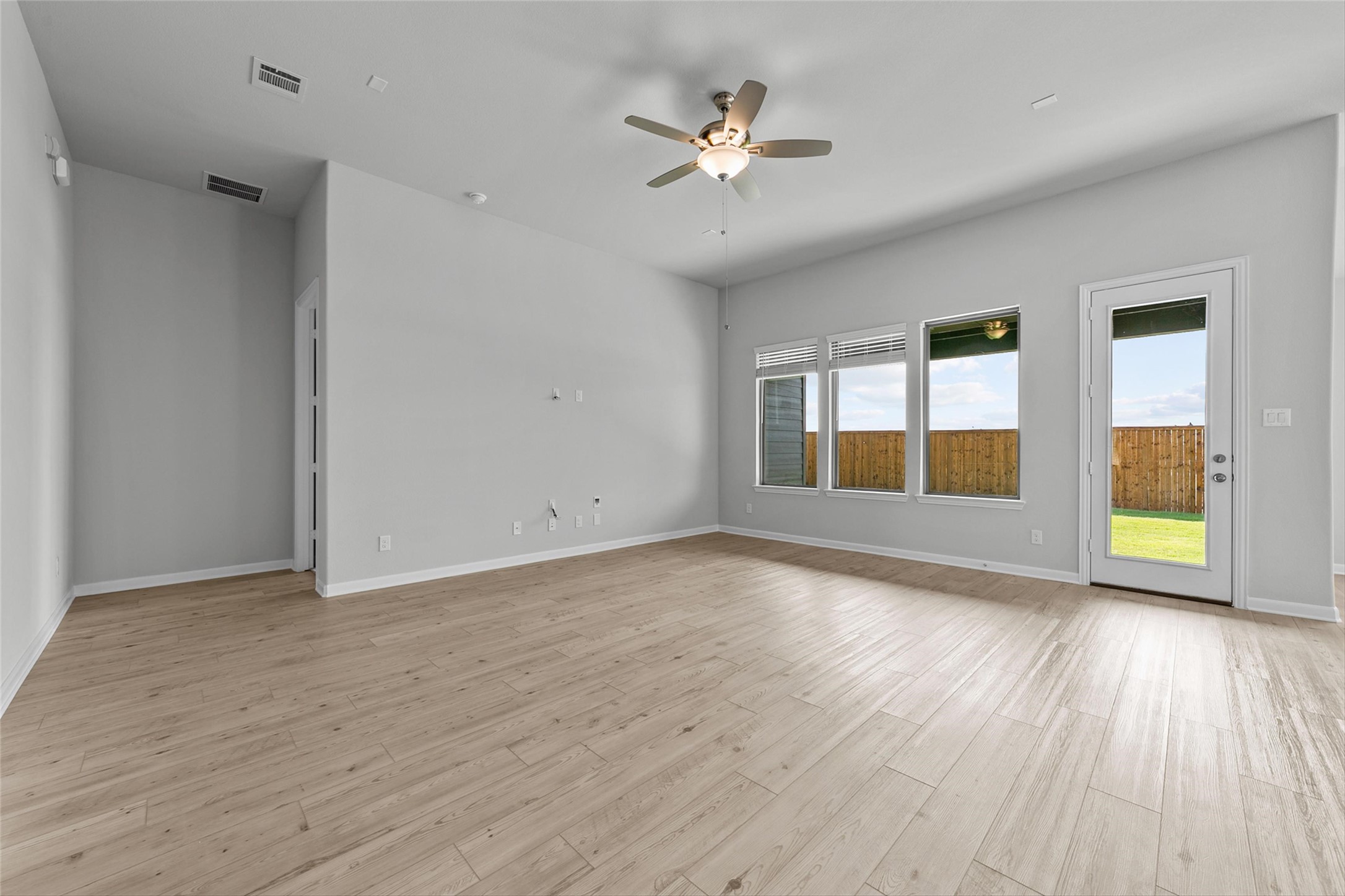 1435 Golden Meadow Drive , Van Alstyne, TX, 75495 | 20528312 | Realty Texas LLC