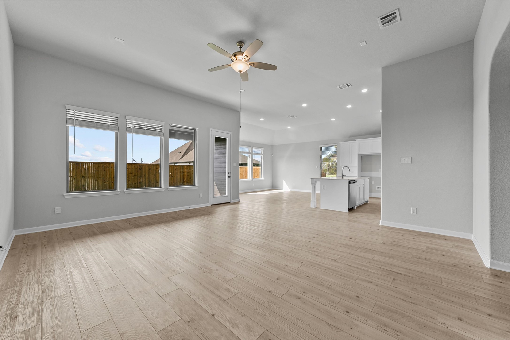 1435 Golden Meadow Drive , Van Alstyne, TX, 75495 | 20528312 | Realty Texas LLC