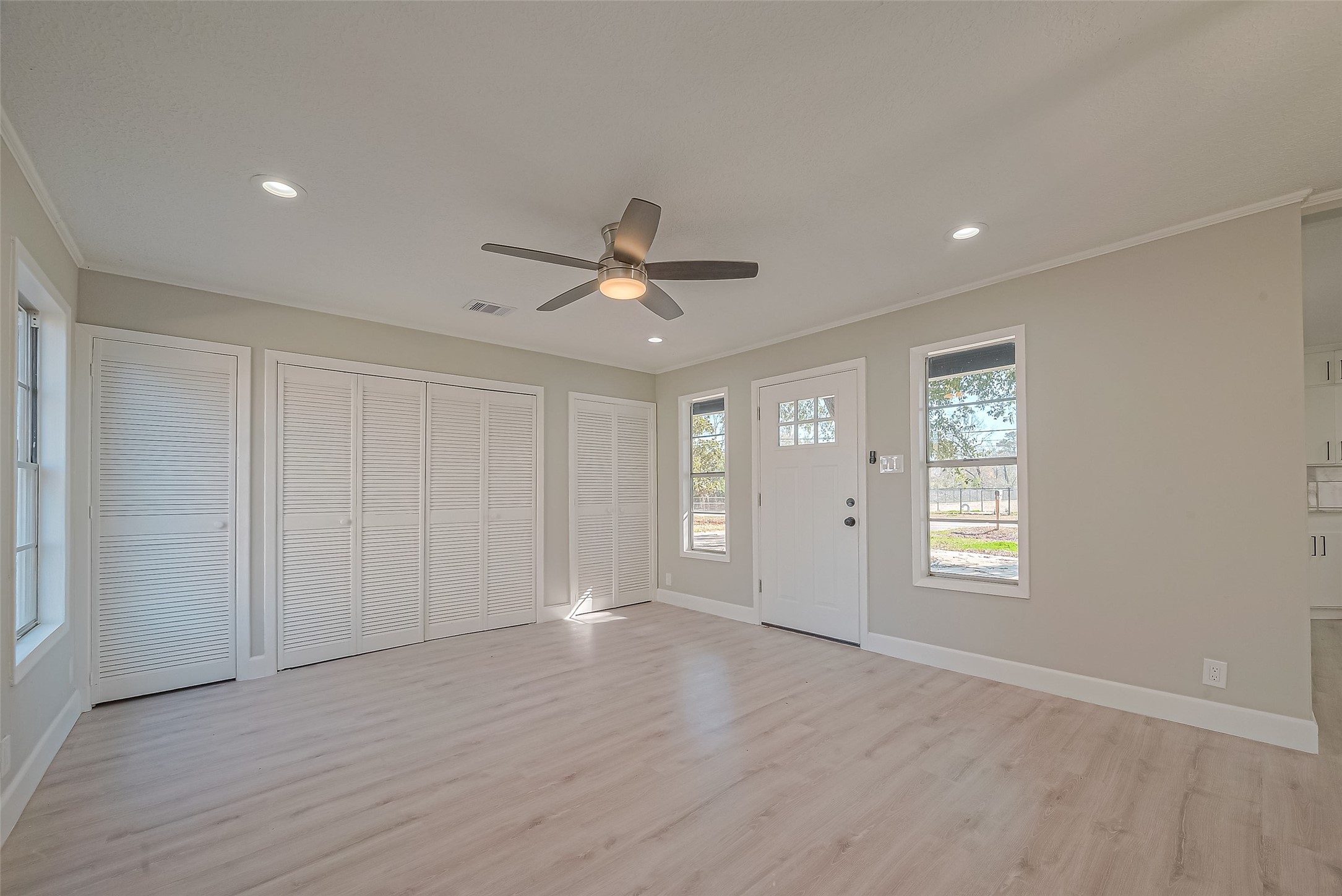 1305 S Airhart Drive , Baytown, TX, 77520 | 53621207 | Realty Texas LLC
