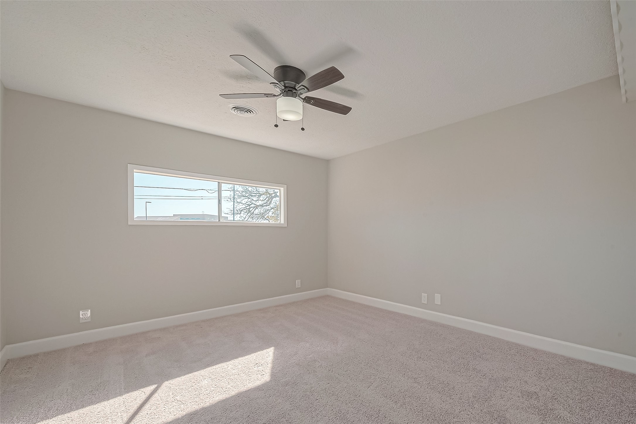 1305 S Airhart Drive , Baytown, TX, 77520 | 53621207 | Realty Texas LLC