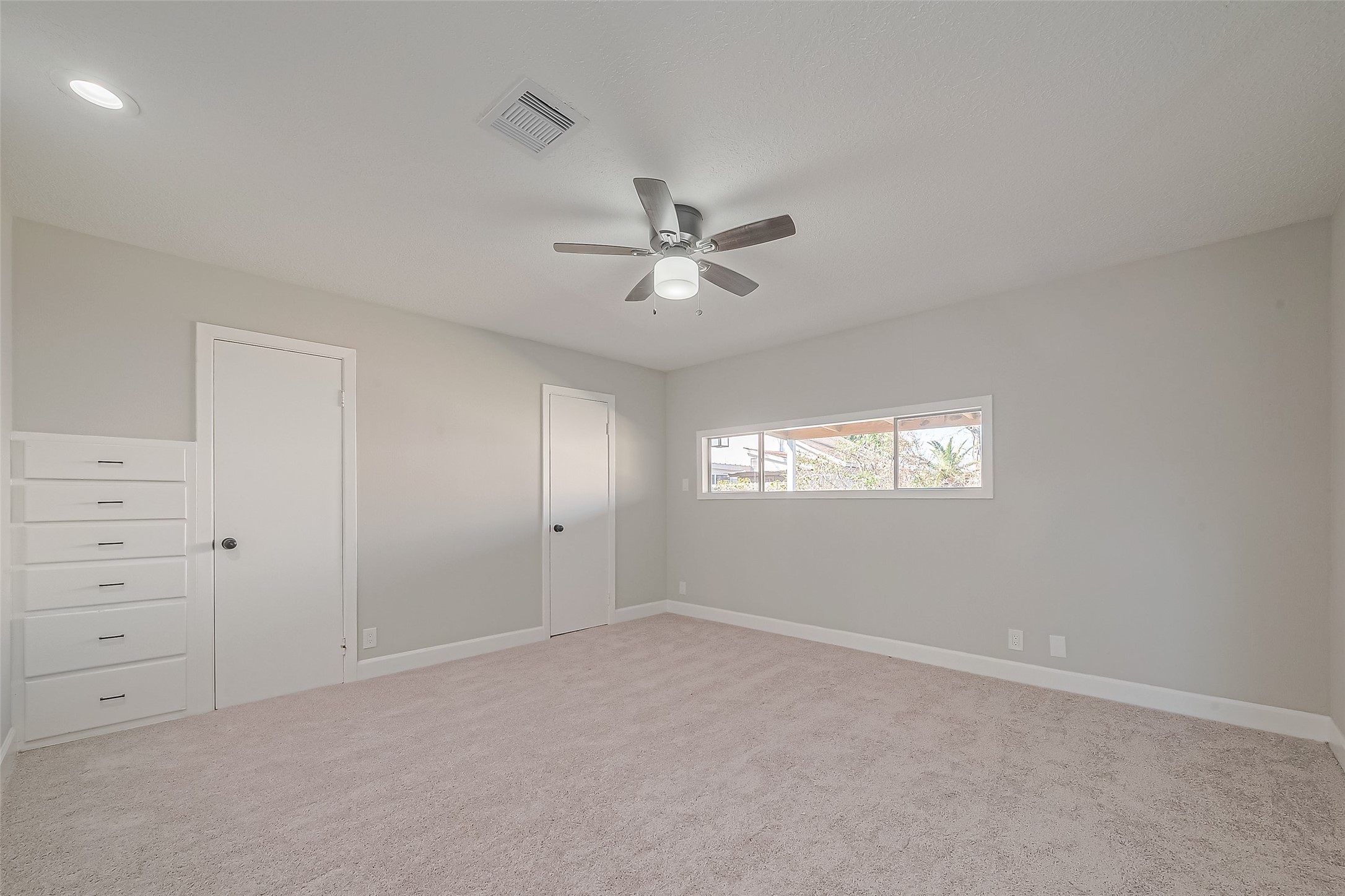 1305 S Airhart Drive , Baytown, TX, 77520 | 53621207 | Realty Texas LLC
