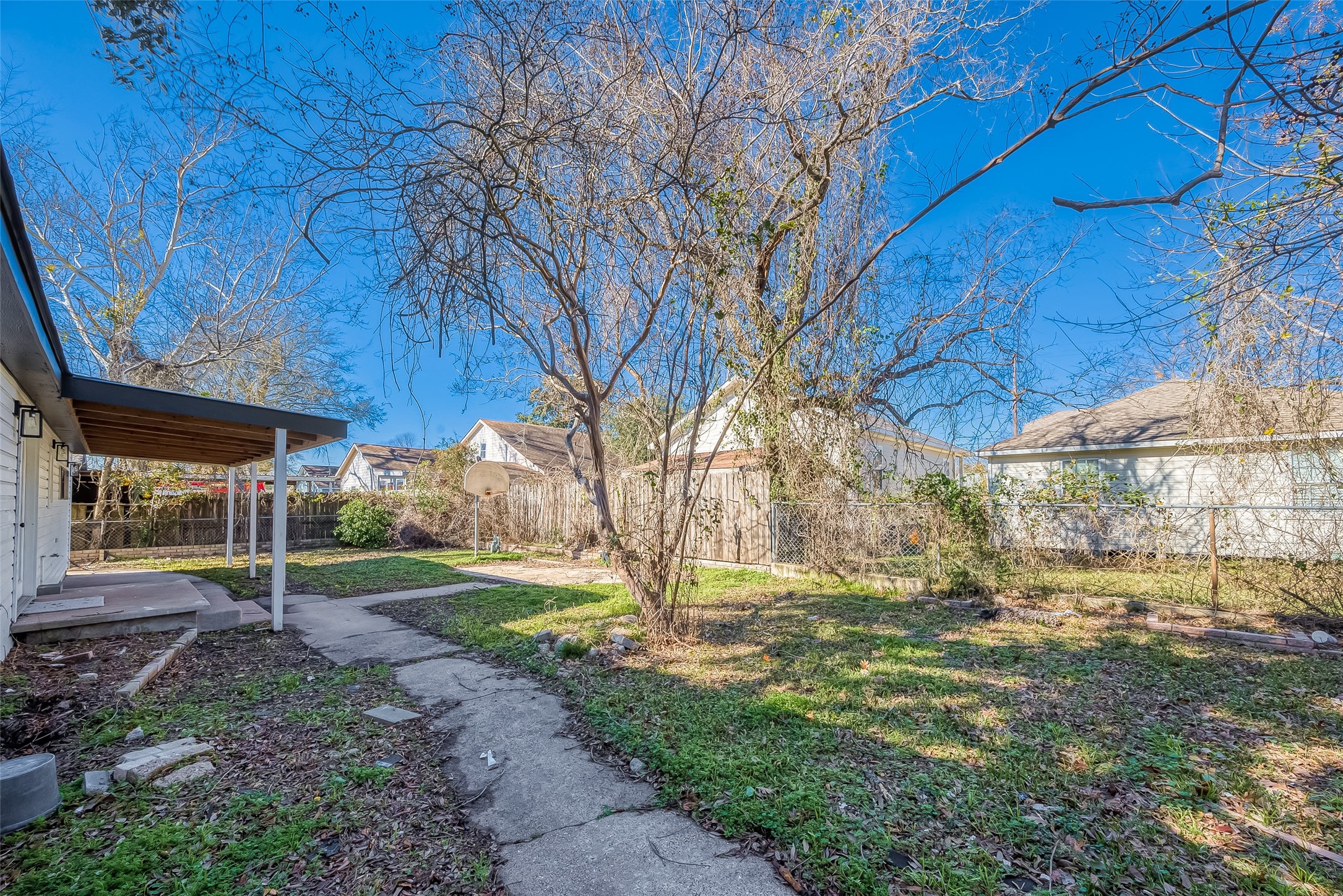 1305 S Airhart Drive , Baytown, TX, 77520 | 53621207 | Realty Texas LLC