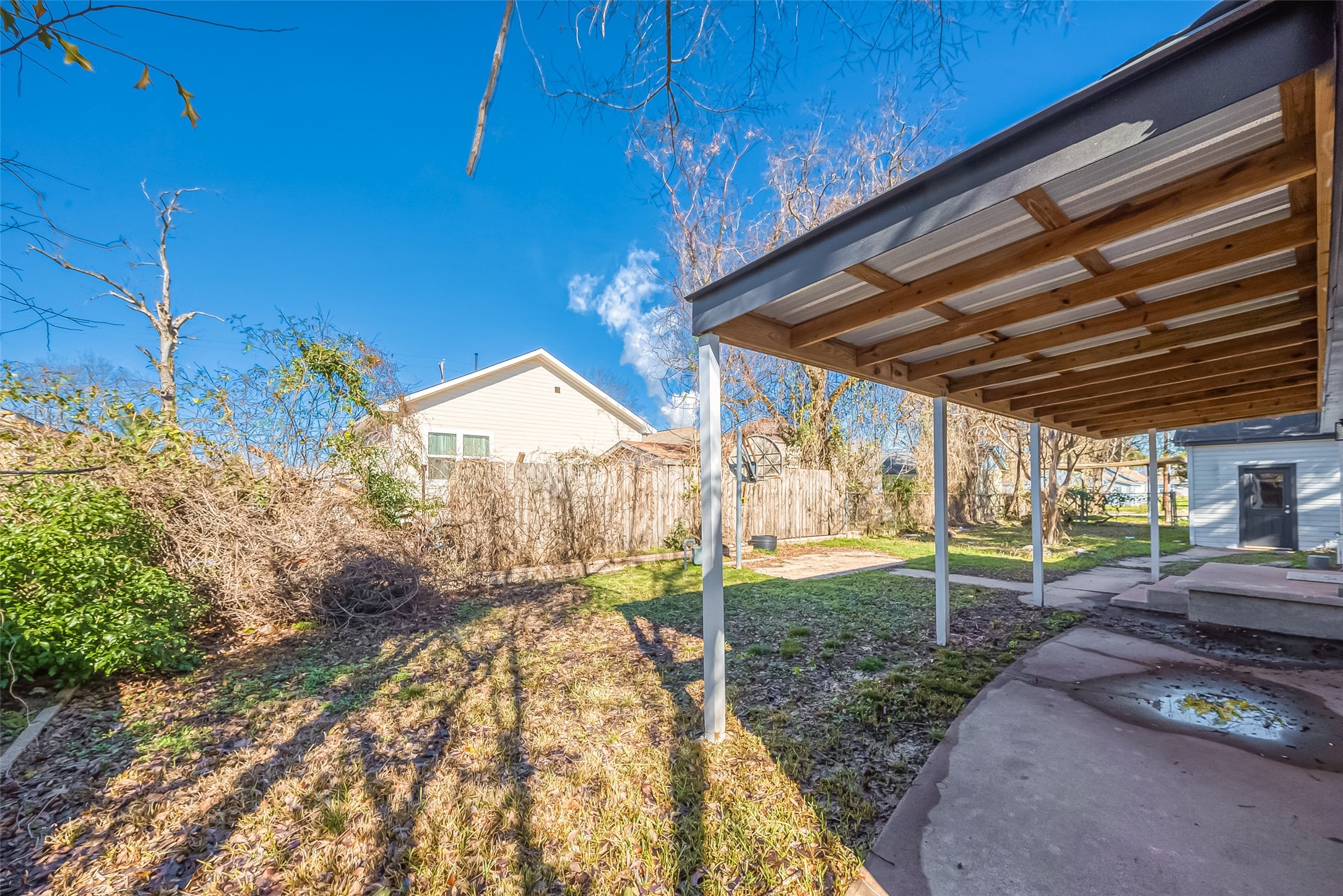 1305 S Airhart Drive , Baytown, TX, 77520 | 53621207 | Realty Texas LLC
