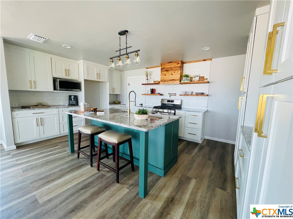 891 County Road 301 , Shiner, TX, 77984 | 533204 | Realty Texas LLC